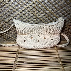 Vintage Crochet Macrame Shoulder Crossbody Purse Cream Wooden beaded